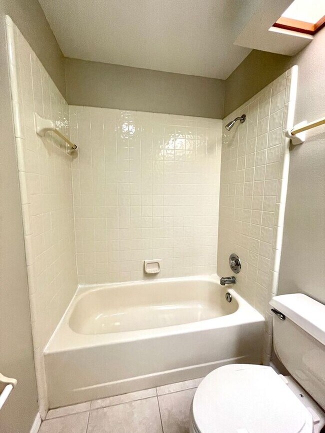 Building Photo - GREAT 3/2 HOME IN OVIEDO STILLWATER SUBDIVISION