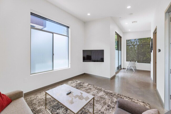 Building Photo - 4912 N 45th St