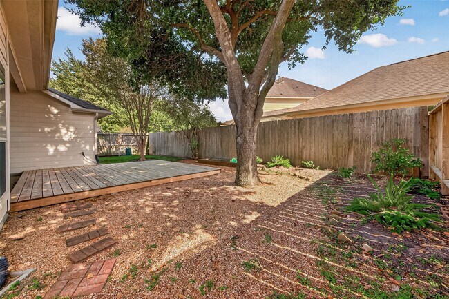 Building Photo - 11915 Lois Ln Dr