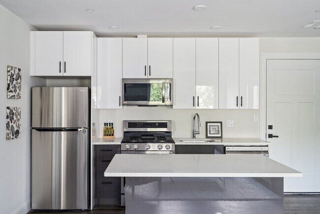 Building Photo - 50 Stedman St