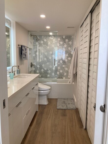 With bidet and closet with safe - 2600 Pualani Way