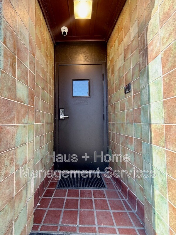 Building Photo - 906 Penn Ave