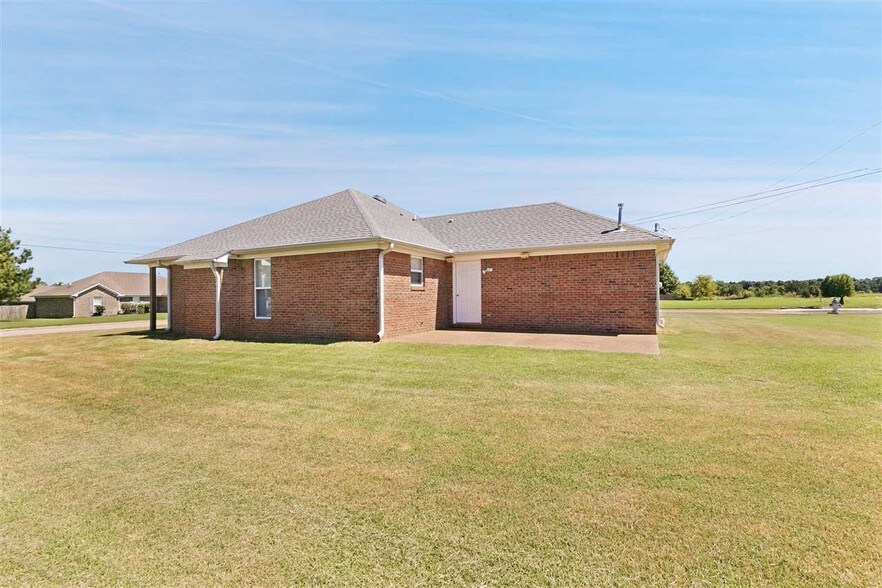 Building Photo - 88 Romie Dr