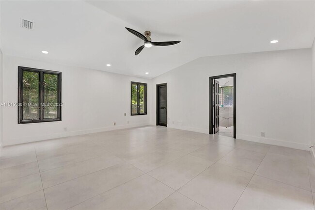 Building Photo - 8360 NW 51st Ct