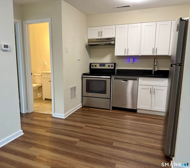 Building Photo - 26 Prospect St