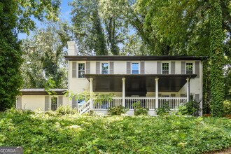 Building Photo - 2730 Cedarbrook Dr