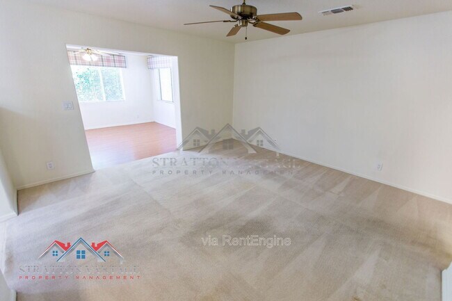 Building Photo - 10864 E Lindner Ave