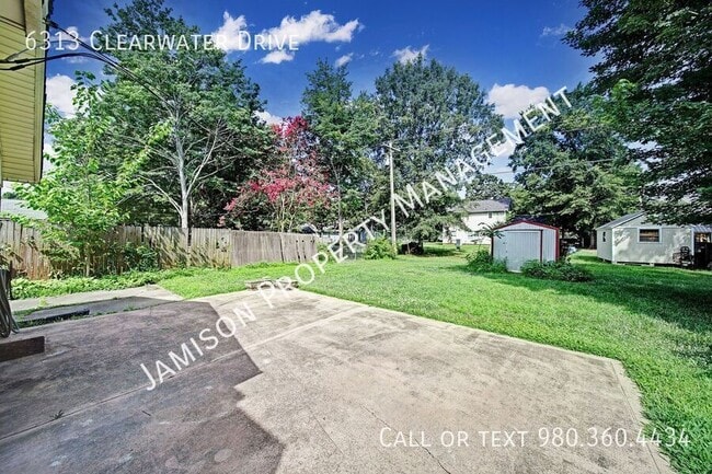 Building Photo - 6313 Clearwater Dr