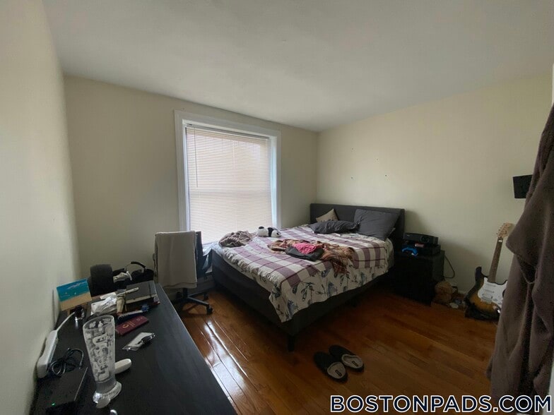 Building Photo - 1283 Commonwealth Ave