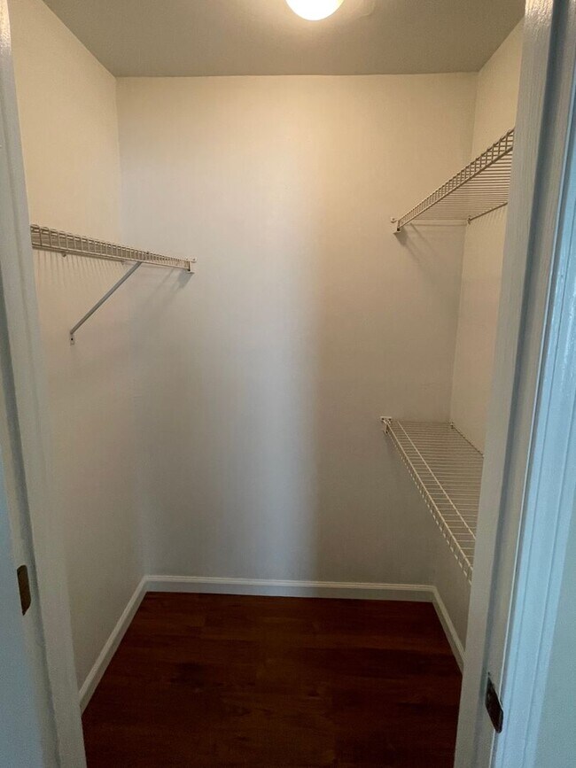 Building Photo - 1 Bed 1 Bath Apartment FOR RENT in Moscow Mills, MO
