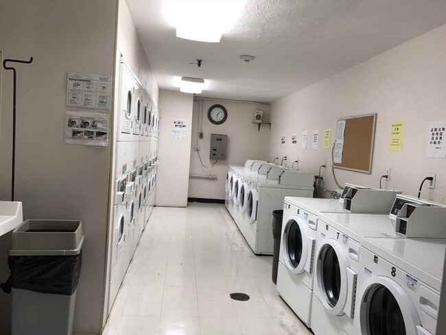 Building Photo - 115 W Squantum St