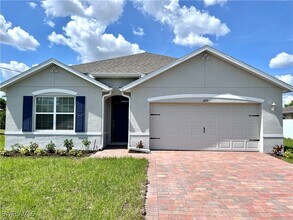 Building Photo - 1215 SE 20th St