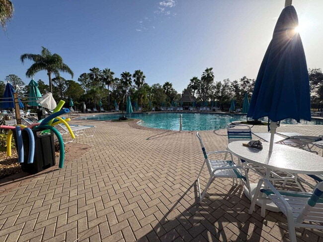 Building Photo - New Rental Available in Stoneybrook at Venice!