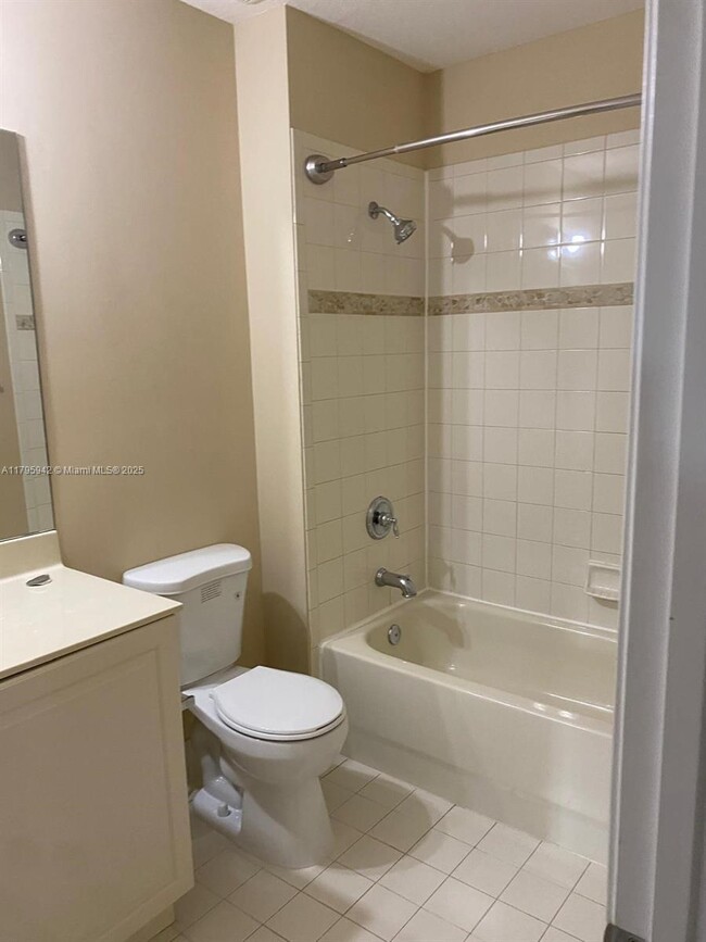 Building Photo - 2832 SW 81st Ave