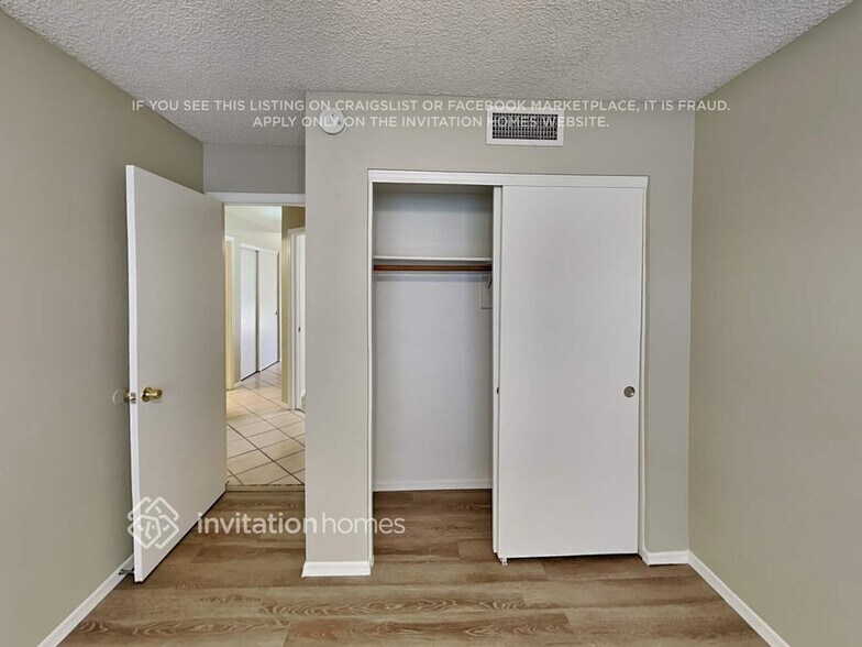 Building Photo - 4534 E Grove Ave