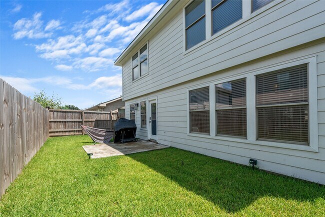 Building Photo - 17142 Carshalton Ct