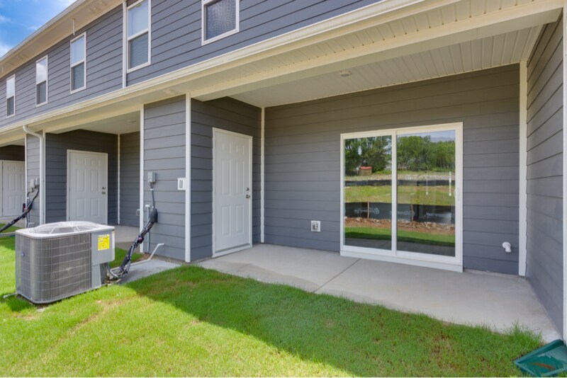 Building Photo - 810 Quinn Dr