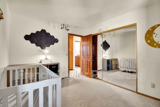 Building Photo - 749 Flagstone Ct