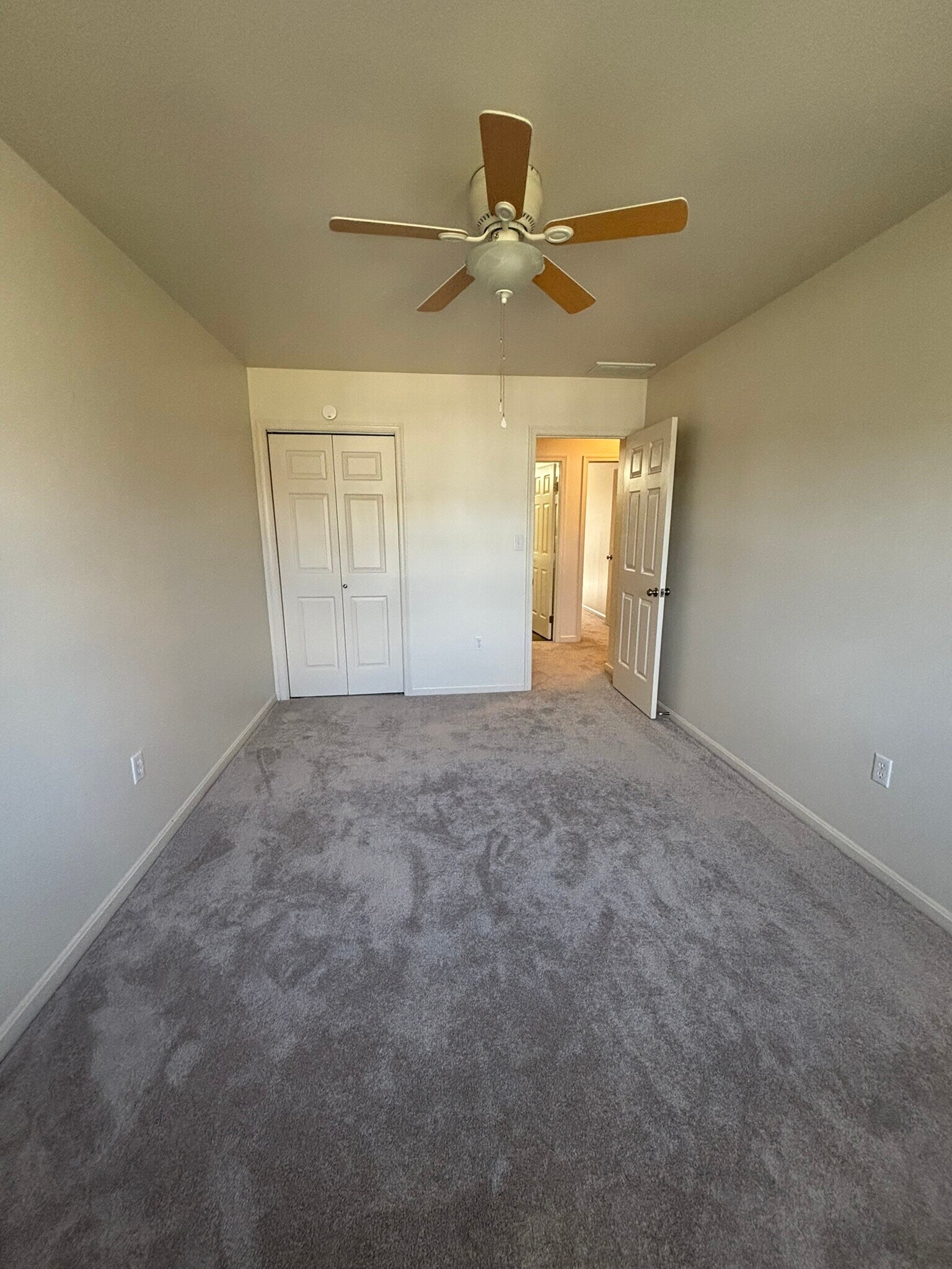 Bedroom second floor - 405 Franklin St