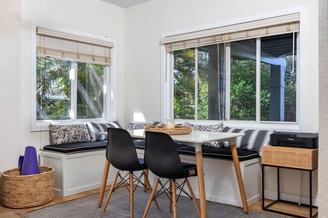 Building Photo - 59-18 Holawa Street