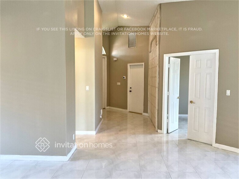 Building Photo - 6419 Breckenridge Cir