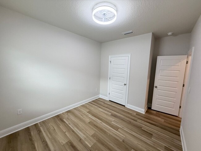 Building Photo - 28073 Hallow Trl