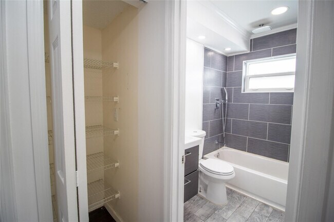 Building Photo - 8401 Royal Palm Blvd