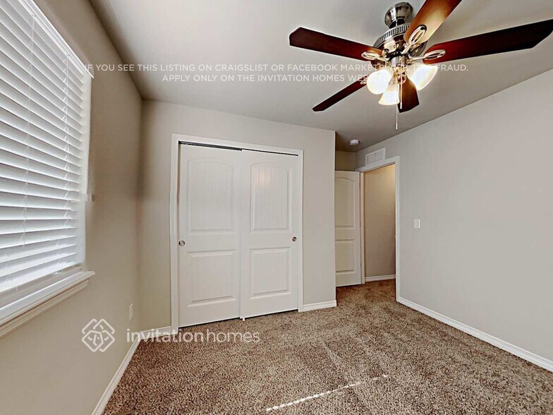 Building Photo - 10833 Pigeon Dr