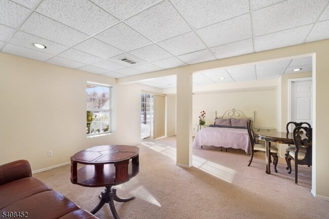 Building Photo - 12 Woodmont Dr