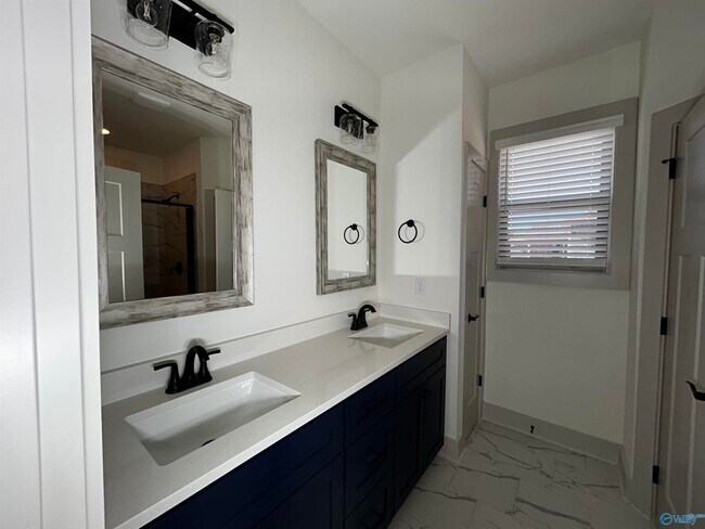 Building Photo - 209 Emma Harris Cir