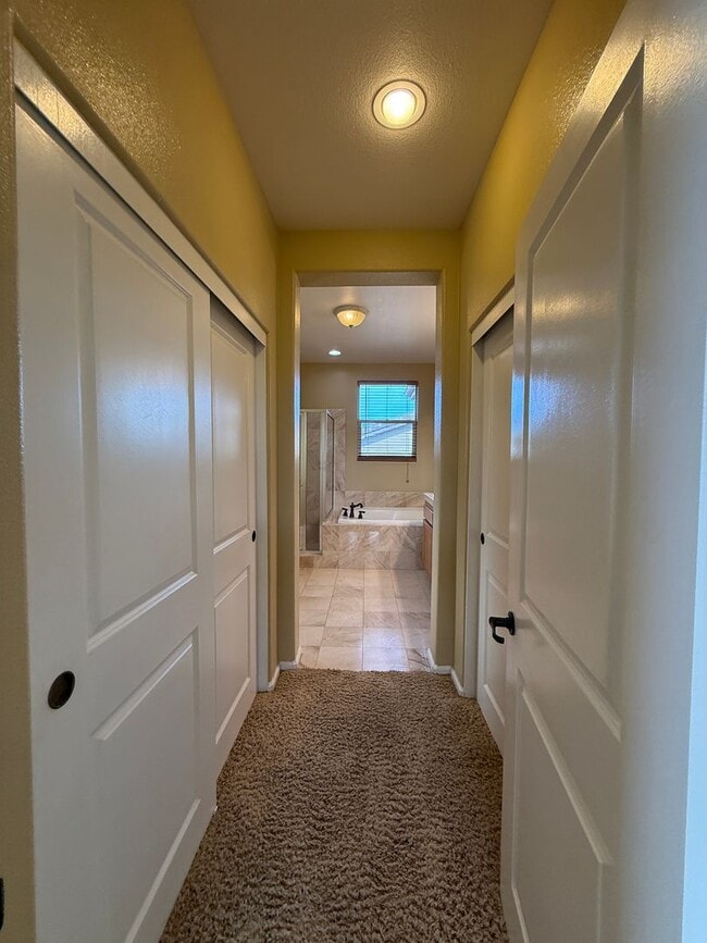 Building Photo - Beautiful Large Two Story Home is Centrall...