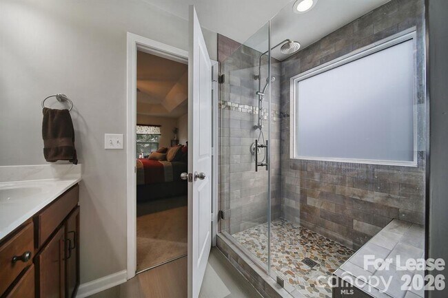 Building Photo - 6125 Kilchurn Dr