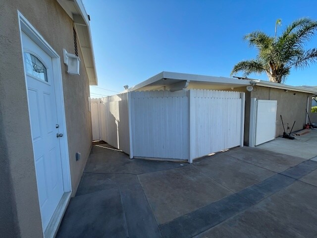 Private patio area - 2615 Elizondo Ave
