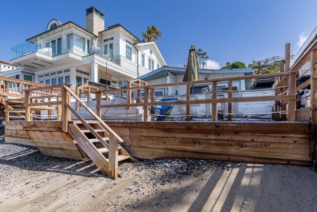 Building Photo - Unit