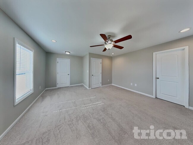 Building Photo - 376 Olde Pl