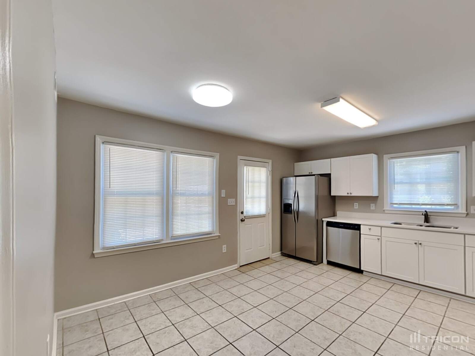 Building Photo - 7400 Palmetto Ct