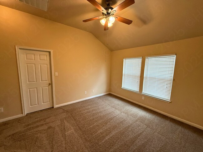 Building Photo - 18434 Rogers Bend