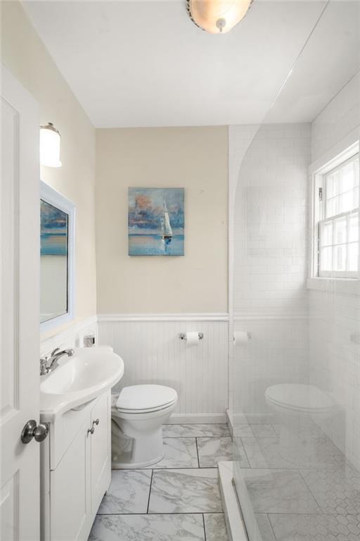 Building Photo - 42 Mann Ave