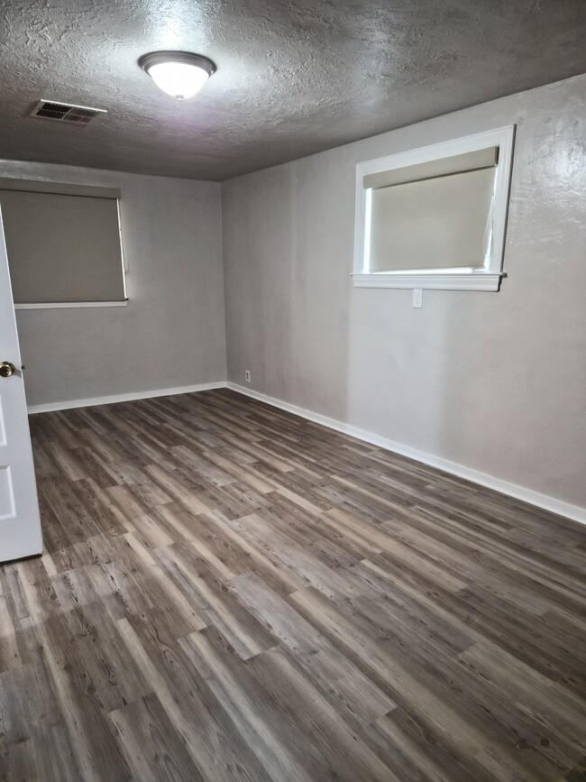 Building Photo - 21884 E Clayton Ave