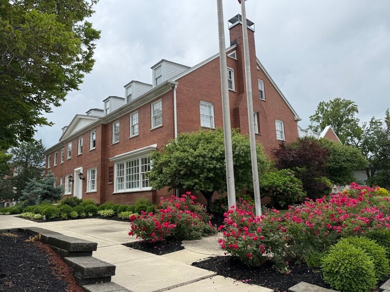 Primary Photo - 501 N Russell St