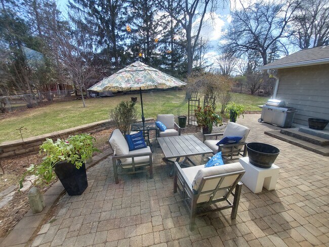 Lovely Fence Back Yard - 4401 Avondale Rd