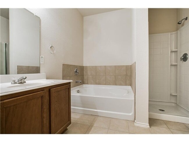 Building Photo - Welcome Home 3-2-2 Melissa ISD
