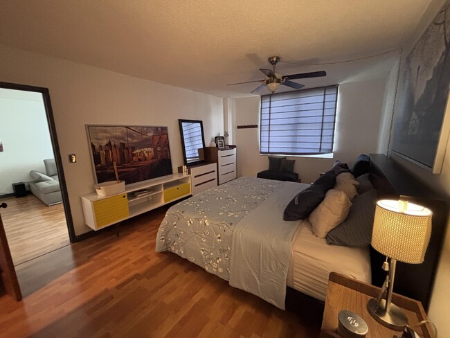 Building Photo - 336 N Birch Rd