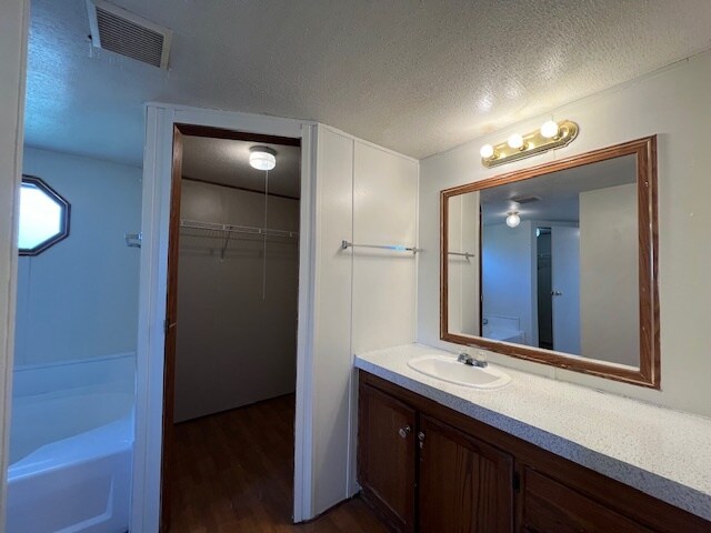 Building Photo - 48 Willowbrook Ct