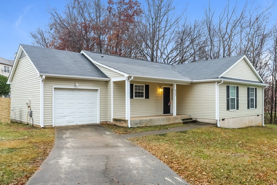 Building Photo - 8127 Sheringham Way