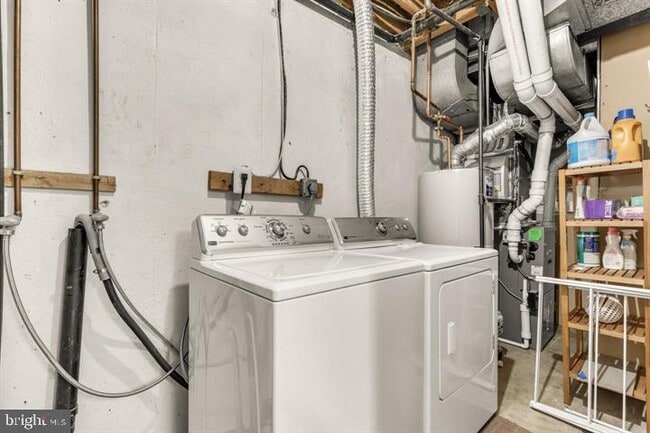 Building Photo - 10855 Lockwood Dr