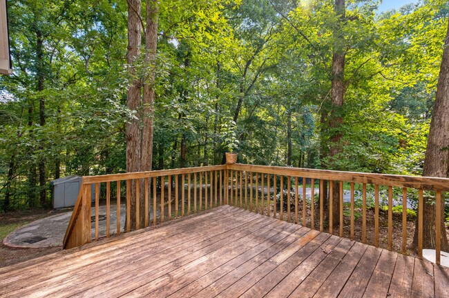 Building Photo - 305 Dearing Dr