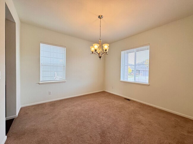 Building Photo - Beautiful Home Southeast Ft. Collilns