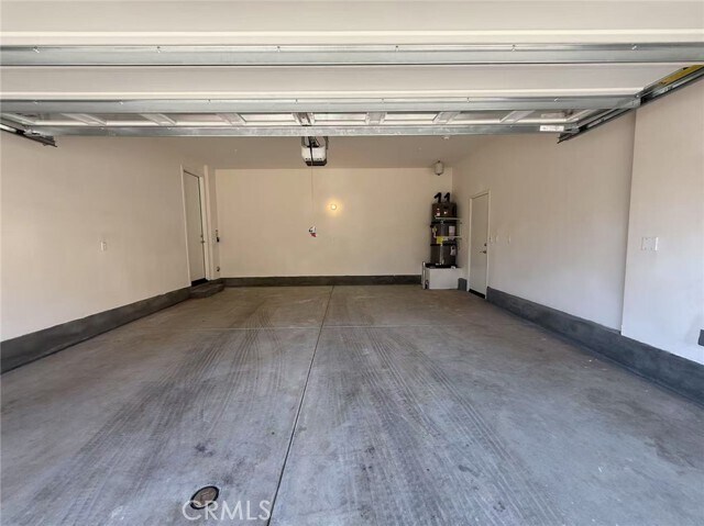 Building Photo - 16040 Olivas Ln