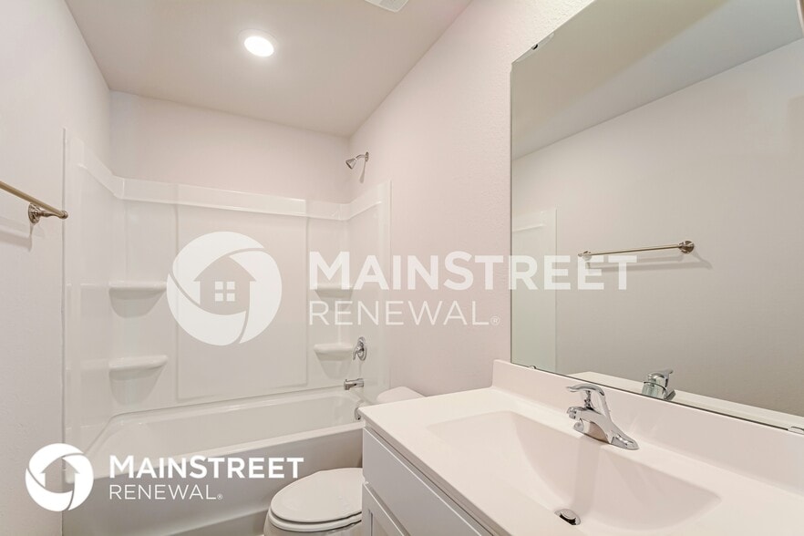 Building Photo - 489 Turning Lk Dr